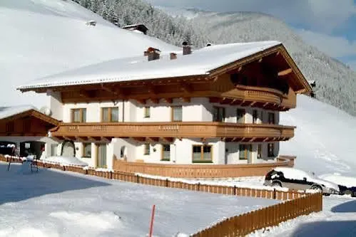 Lexner Pensionat Tux