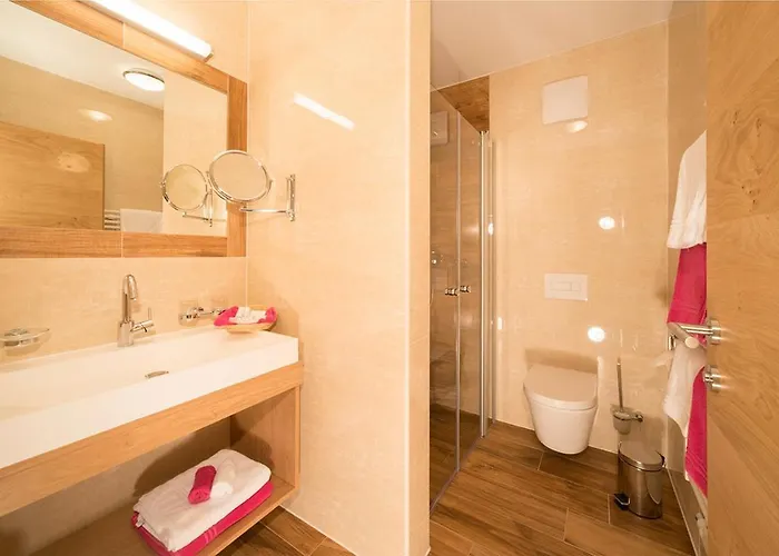 Lexner بيت ضيافة 4*